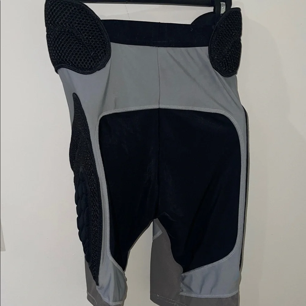 Empire Paintball Padded Shorts in Black and Gray - Picture 7 of 8